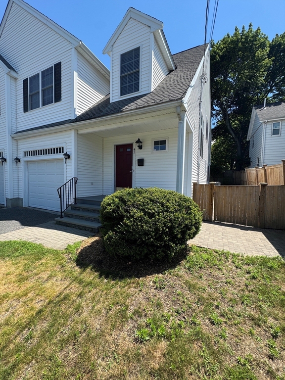 45 Crescent Rd, Needham, Massachusetts, 3 Bedrooms Bedrooms, 8 Rooms Rooms,2.5 BathroomsBathrooms,Residential,For Sale,Crescent Rd,73548652