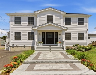 8 Princeton Circle, Fall River, Massachusetts, 3 Bedrooms Bedrooms, 5 Rooms Rooms,2.5 BathroomsBathrooms,Residential,For Sale,Princeton Circle,73542245