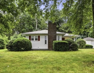 6 Charles St, Wayland, Massachusetts, 3 Bedrooms Bedrooms, 5 Rooms Rooms,1 BathroomBathrooms,Residential,For Sale,Charles St,73548720