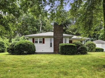 6 Charles St, Wayland, Massachusetts, 3 Bedrooms Bedrooms, 5 Rooms Rooms,1 BathroomBathrooms,Residential,For Sale,Charles St,73548720