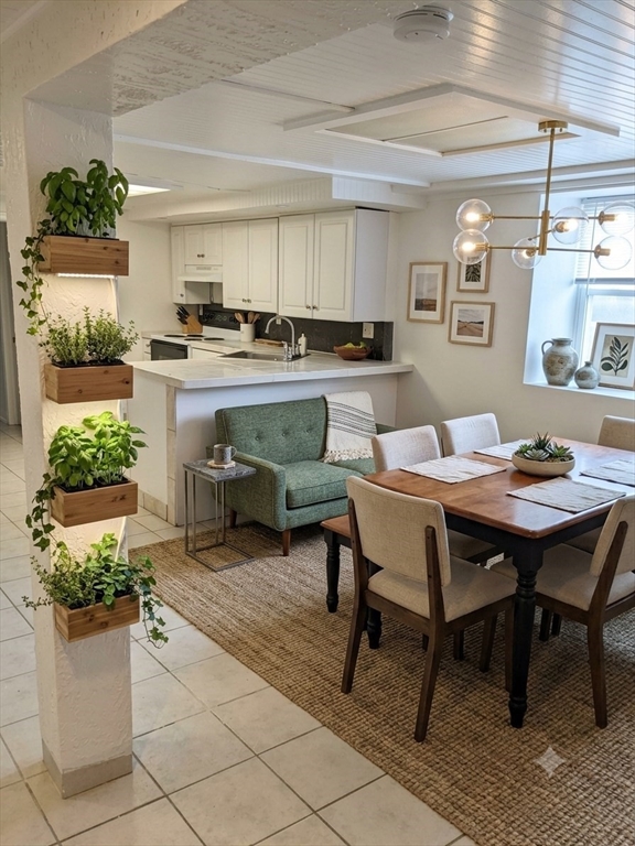 05 Saint Edwards Rd, Boston, Massachusetts, 2 Bedrooms Bedrooms, 4 Rooms Rooms,1 BathroomBathrooms,Residential Lease,For Rent,Saint Edwards Rd,73548711