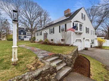 168 Summer Ave, Reading, Massachusetts, 4 Bedrooms Bedrooms, 11 Rooms Rooms,3.5 BathroomsBathrooms,Residential,For Sale,Summer Ave,73498458