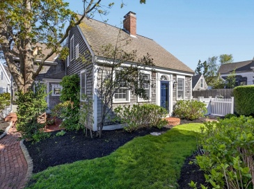 1 Atlantic Ave, Provincetown, Massachusetts, 3 Bedrooms Bedrooms, 7 Rooms Rooms,2 BathroomsBathrooms,Residential,For Sale,Atlantic Ave,73505287