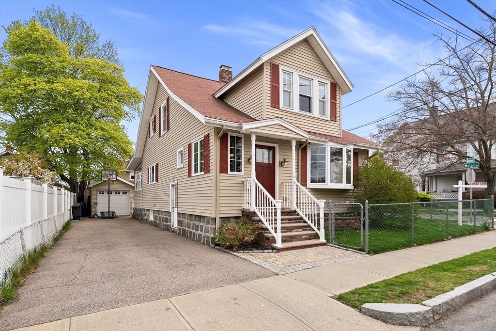 69 Bromfield St, Quincy, Massachusetts, 4 Bedrooms Bedrooms, 9 Rooms Rooms,2 BathroomsBathrooms,Residential,For Sale,Bromfield St,73511013