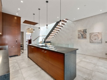 393 Marlborough St, Boston, Massachusetts, 2 Bedrooms Bedrooms, 6 Rooms Rooms,2.5 BathroomsBathrooms,Residential,For Sale,Marlborough St,73375935