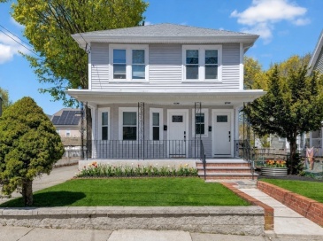 19 Fourth St, Medford, Massachusetts, 2 Bedrooms Bedrooms, 5 Rooms Rooms,2 BathroomsBathrooms,Residential,For Sale,Fourth St,73509469