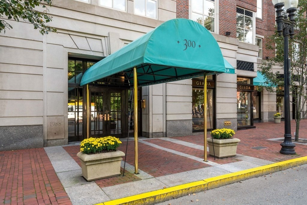 300 Boylston St, Boston, Massachusetts, 1 Bedroom Bedrooms, 2 Rooms Rooms,1 BathroomBathrooms,Residential Lease,For Rent,Boylston St,73540807