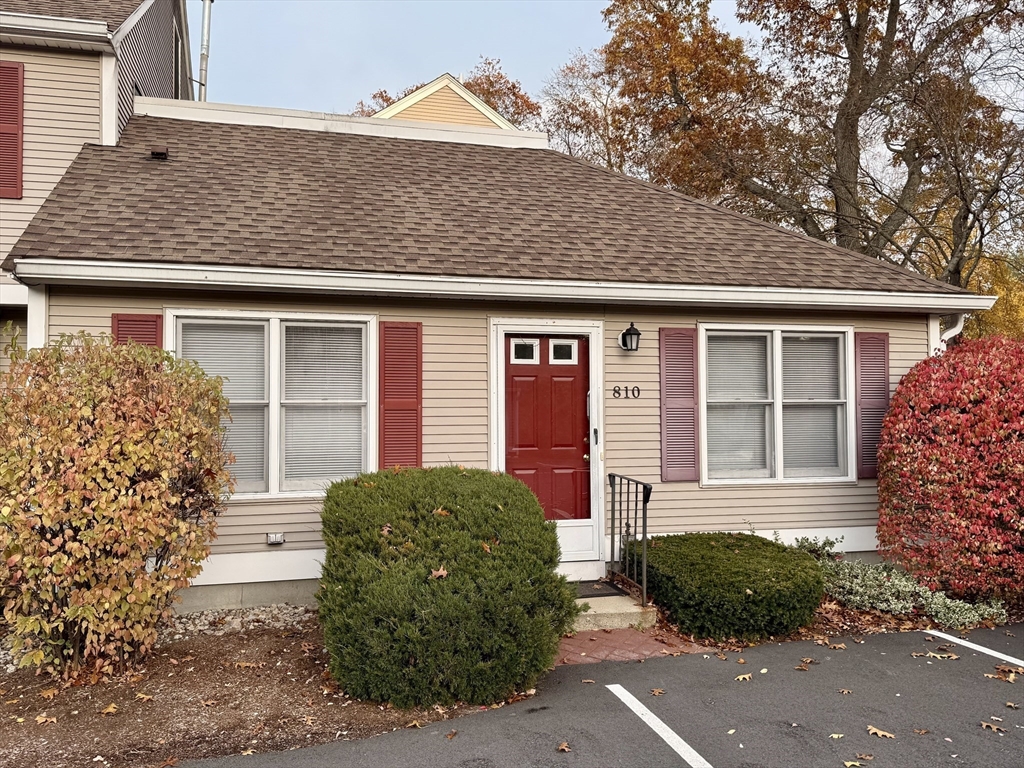 810 Brookline Way, Rockland, Massachusetts, 2 Bedrooms Bedrooms, 4 Rooms Rooms,2 BathroomsBathrooms,Residential,For Sale,Brookline Way,73452904