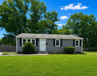 11 Vine Street, Oxford, Massachusetts, 3 Bedrooms Bedrooms, 5 Rooms Rooms,1 BathroomBathrooms,Residential Lease,For Rent,Vine Street,73543912
