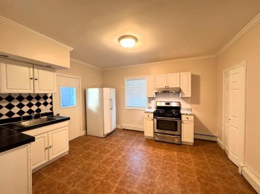38 Hunting St, Cambridge, Massachusetts, 1 Bedroom Bedrooms, 4 Rooms Rooms,1 BathroomBathrooms,Residential Lease,For Rent,Hunting St,73539284