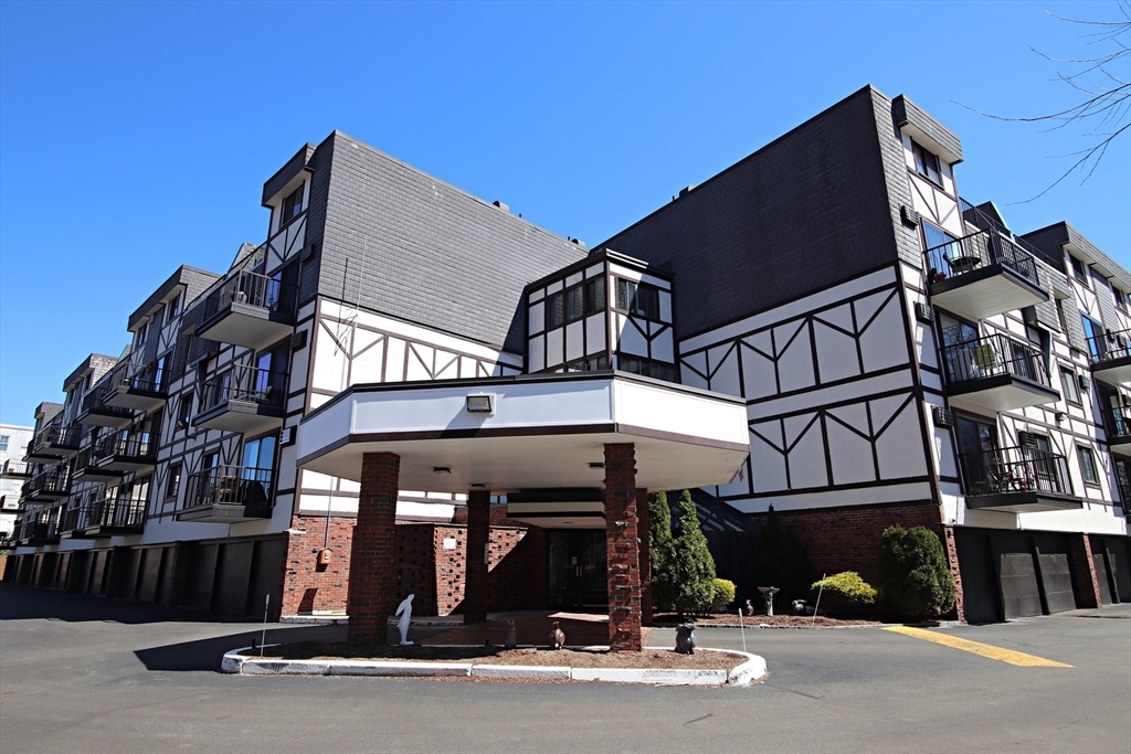 9 Broadway, Saugus, Massachusetts, 1 Bedroom Bedrooms, 3 Rooms Rooms,1 BathroomBathrooms,Residential,For Sale,Broadway,73498528
