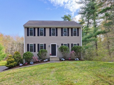 230 Old Center St, Middleboro, Massachusetts, 3 Bedrooms Bedrooms, 6 Rooms Rooms,2 BathroomsBathrooms,Residential,For Sale,Old Center St,73518028