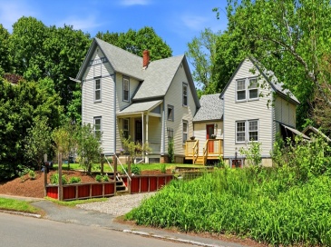 97 Shelburne Road, Greenfield, Massachusetts, 4 Bedrooms Bedrooms, 9 Rooms Rooms,2 BathroomsBathrooms,Residential,For Sale,Shelburne Road,73521326