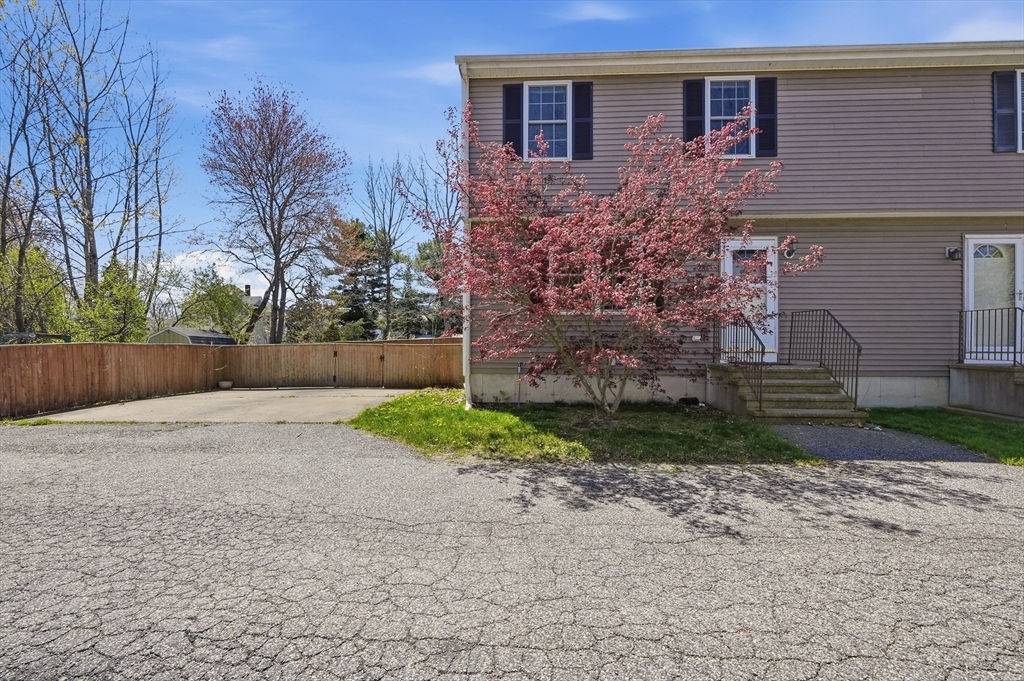 262 Stevens Street, Fall River, Massachusetts, 3 Bedrooms Bedrooms, 6 Rooms Rooms,1.5 BathroomsBathrooms,Residential,For Sale,Stevens Street,73510865