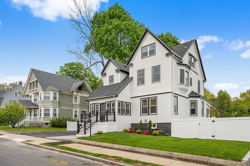 52 Park St, Boston, Massachusetts, 4 Bedrooms Bedrooms, 8 Rooms Rooms,2.5 BathroomsBathrooms,Residential,For Sale,Park St,73517777