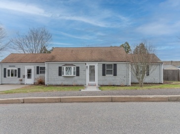 77 French Ave, Braintree, Massachusetts, 3 Bedrooms Bedrooms, 6 Rooms Rooms,1 BathroomBathrooms,Residential,For Sale,French Ave,73496417
