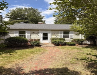 1 Prides Park Ave, Beverly, Massachusetts, 2 Bedrooms Bedrooms, 5 Rooms Rooms,1 BathroomBathrooms,Residential,For Sale,Prides Park Ave,73528981