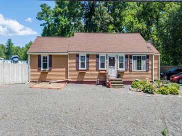 85 Alfred Lord Blvd, Taunton, Massachusetts, 3 Bedrooms Bedrooms, 7 Rooms Rooms,2 BathroomsBathrooms,Residential,For Sale,Alfred Lord Blvd,73548960