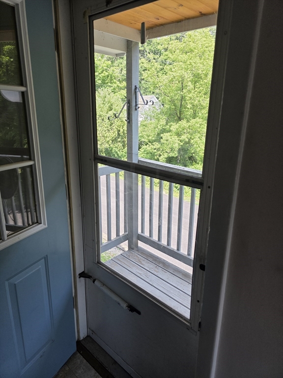 189 West Main St, Orange, Massachusetts, 2 Bedrooms Bedrooms, 5 Rooms Rooms,1 BathroomBathrooms,Residential Lease,For Rent,West Main St,73548974