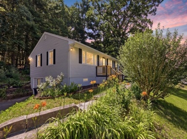71 Beech St, Palmer, Massachusetts, 3 Bedrooms Bedrooms, 5 Rooms Rooms,1 BathroomBathrooms,Residential,For Sale,Beech St,73549000