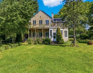 476 Sconticut Neck Rd, Fairhaven, Massachusetts, 3 Bedrooms Bedrooms, 4 Rooms Rooms,2 BathroomsBathrooms,Residential,For Sale,Sconticut Neck Rd,73548991