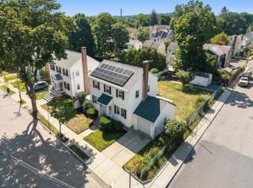 76 Clearwater Drive, Boston, Massachusetts, 3 Bedrooms Bedrooms, 7 Rooms Rooms,2 BathroomsBathrooms,Residential,For Sale,Clearwater Drive,73549008