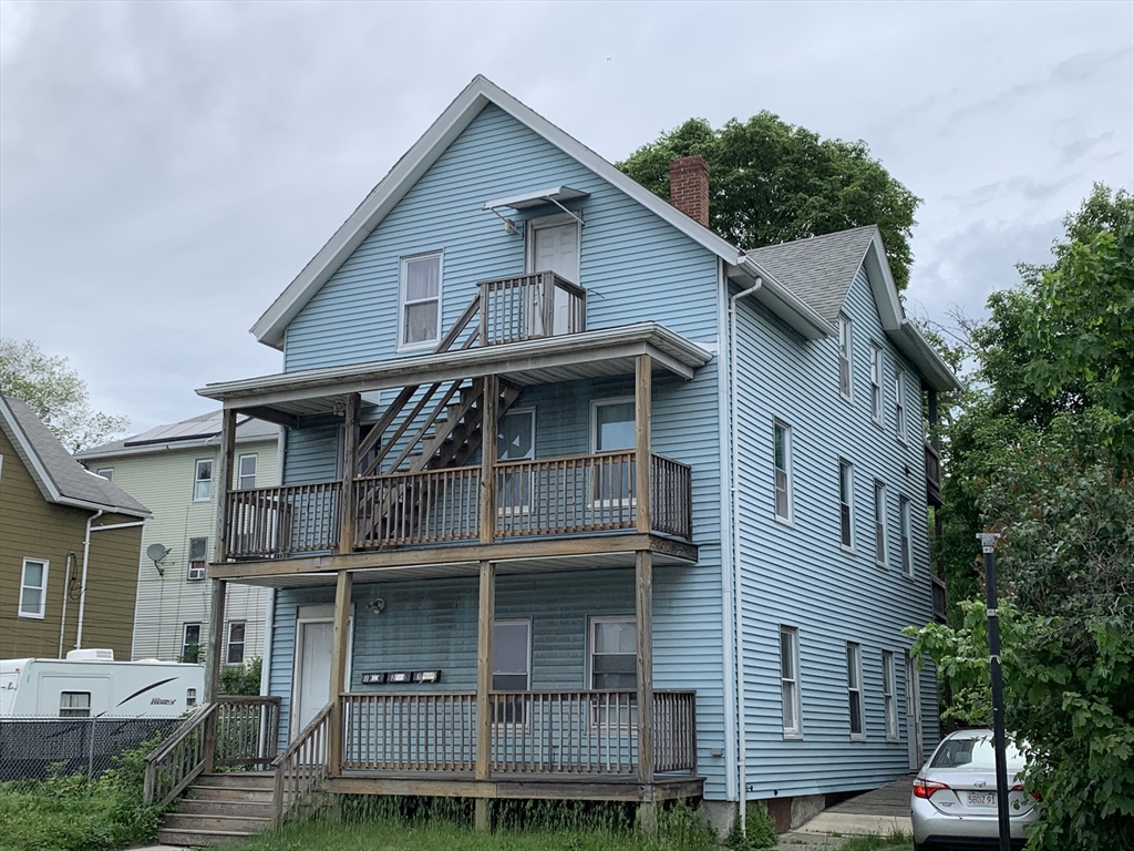 4 S Ward St, Worcester, Massachusetts, 7 Bedrooms Bedrooms, 14 Rooms Rooms,3 BathroomsBathrooms,Residential Income,For Sale,S Ward St,73549014