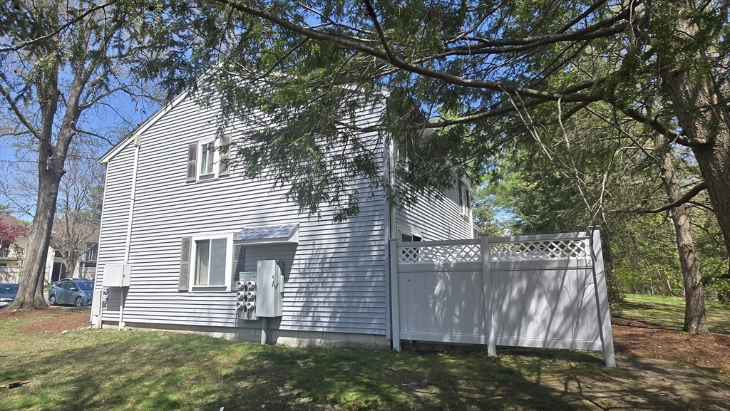 36 Village Hill Ln, Natick, Massachusetts, 2 Bedrooms Bedrooms, 5 Rooms Rooms,1.5 BathroomsBathrooms,Residential Lease,For Rent,Village Hill Ln,73549015