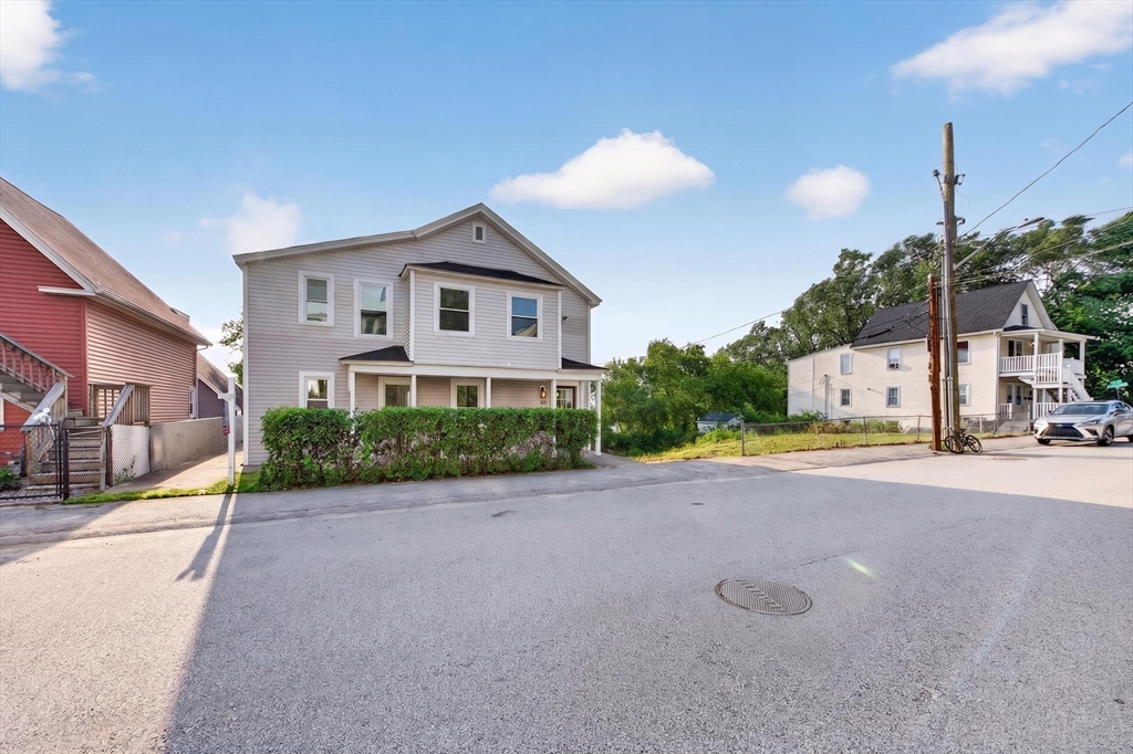 69 Orient St, Worcester, Massachusetts, 4 Bedrooms Bedrooms, 11 Rooms Rooms,2 BathroomsBathrooms,Residential Income,For Sale,Orient St,73549018