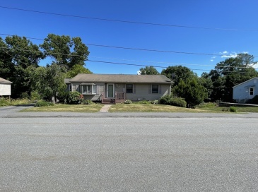55 Barbara Ave, Auburn, Massachusetts, 3 Bedrooms Bedrooms, 6 Rooms Rooms,2 BathroomsBathrooms,Residential,For Sale,Barbara Ave,73549002