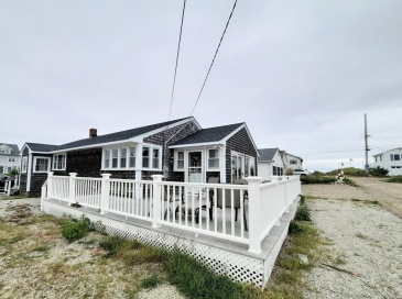 15 Kenilworth St, Scituate, Massachusetts, 2 Bedrooms Bedrooms, 5 Rooms Rooms,1 BathroomBathrooms,Residential Lease,For Rent,Kenilworth St,73549022