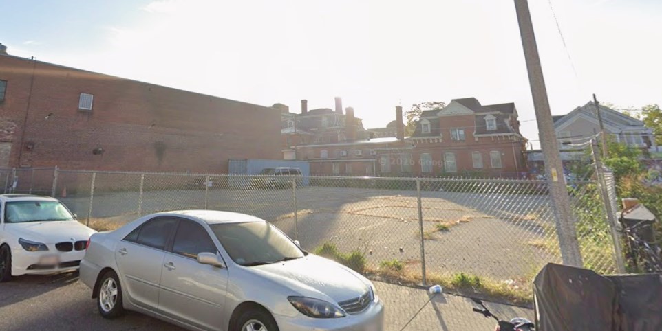 162 - 166 Elm St, Holyoke, Massachusetts, ,Commercial Lease,For Rent,Elm St,73549027