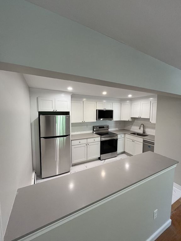 1395 Furnace Brook Parkway, Quincy, Massachusetts, 2 Bedrooms Bedrooms, 5 Rooms Rooms,1 BathroomBathrooms,Residential Lease,For Rent,Furnace Brook Parkway,73549043