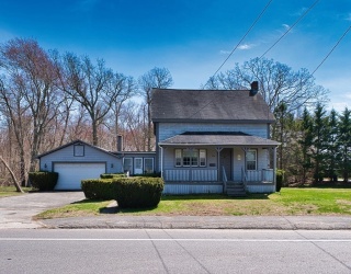 504 Russells Mills Rd, Dartmouth, Massachusetts, 4 Bedrooms Bedrooms, 7 Rooms Rooms,1 BathroomBathrooms,Residential,For Sale,Russells Mills Rd,73506255
