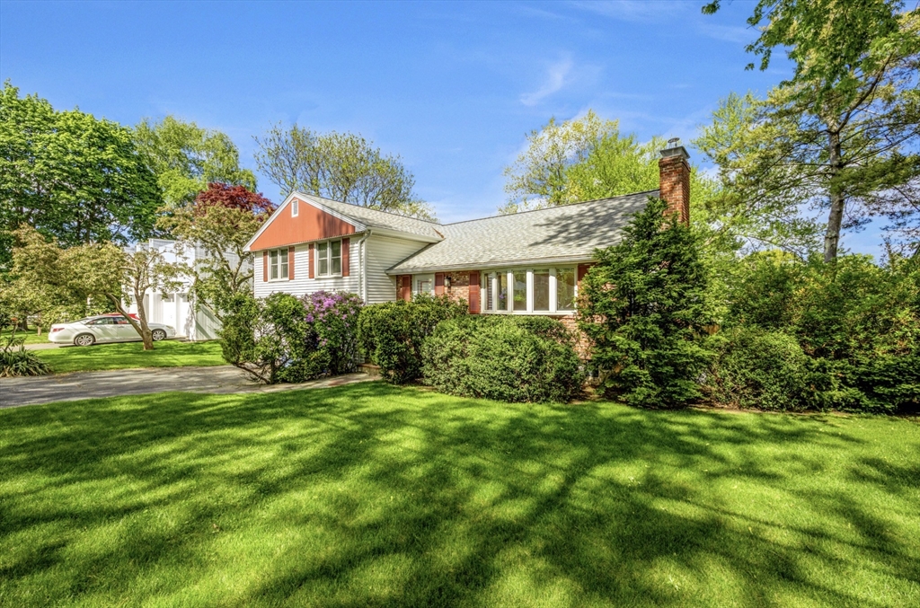 57 Spy Pond Ln, Arlington, Massachusetts, 3 Bedrooms Bedrooms, 10 Rooms Rooms,2 BathroomsBathrooms,Residential Lease,For Rent,Spy Pond Ln,73519215