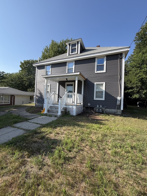 16 East Walnut, Milford, Massachusetts, 3 Bedrooms Bedrooms, 5 Rooms Rooms,1 BathroomBathrooms,Residential Lease,For Rent,East Walnut,73519762