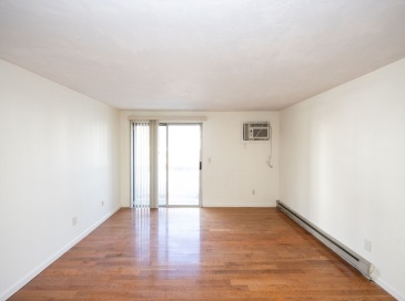 11B Gibbs Street, Worcester, Massachusetts, 2 Bedrooms Bedrooms, 5 Rooms Rooms,2 BathroomsBathrooms,Residential Lease,For Rent,Gibbs Street,73548818 11B Gibbs Street, Worcester, Massachusetts, 2 Bedrooms Bedrooms, 5 Rooms Rooms,2 BathroomsBathrooms,Residential Lease,For Rent,Gibbs Street,73548818