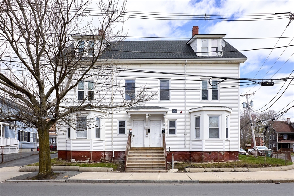 133 Chestnut St, Lynn, Massachusetts, 12 Bedrooms Bedrooms, 24 Rooms Rooms,6 BathroomsBathrooms,Residential Income,For Sale,Chestnut St,73548823