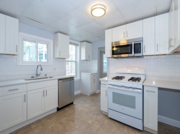 1-3 Alcott Park, Malden, Massachusetts, 2 Bedrooms Bedrooms, 4 Rooms Rooms,1 BathroomBathrooms,Residential Lease,For Rent,Alcott Park,73548848