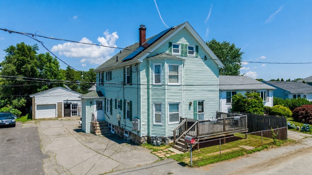 28 Hancock St, Fall River, Massachusetts, 6 Bedrooms Bedrooms, 10 Rooms Rooms,2 BathroomsBathrooms,Residential Income,For Sale,Hancock St,73548872