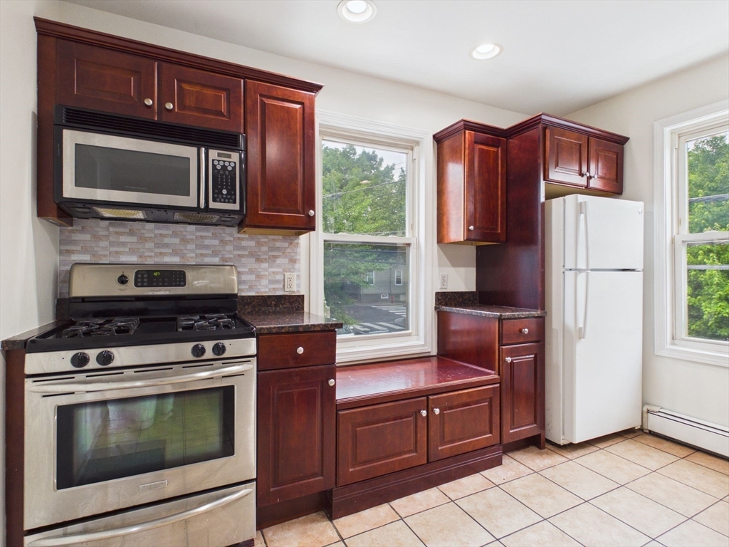 32 Sciarappa St, Cambridge, Massachusetts, 2 Bedrooms Bedrooms, 4 Rooms Rooms,2 BathroomsBathrooms,Residential Lease,For Rent,Sciarappa St,73548898