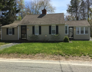 25 Centerville Ave, Barnstable, Massachusetts, 2 Bedrooms Bedrooms, 6 Rooms Rooms,1 BathroomBathrooms,Residential Lease,For Rent,Centerville Ave,73548906