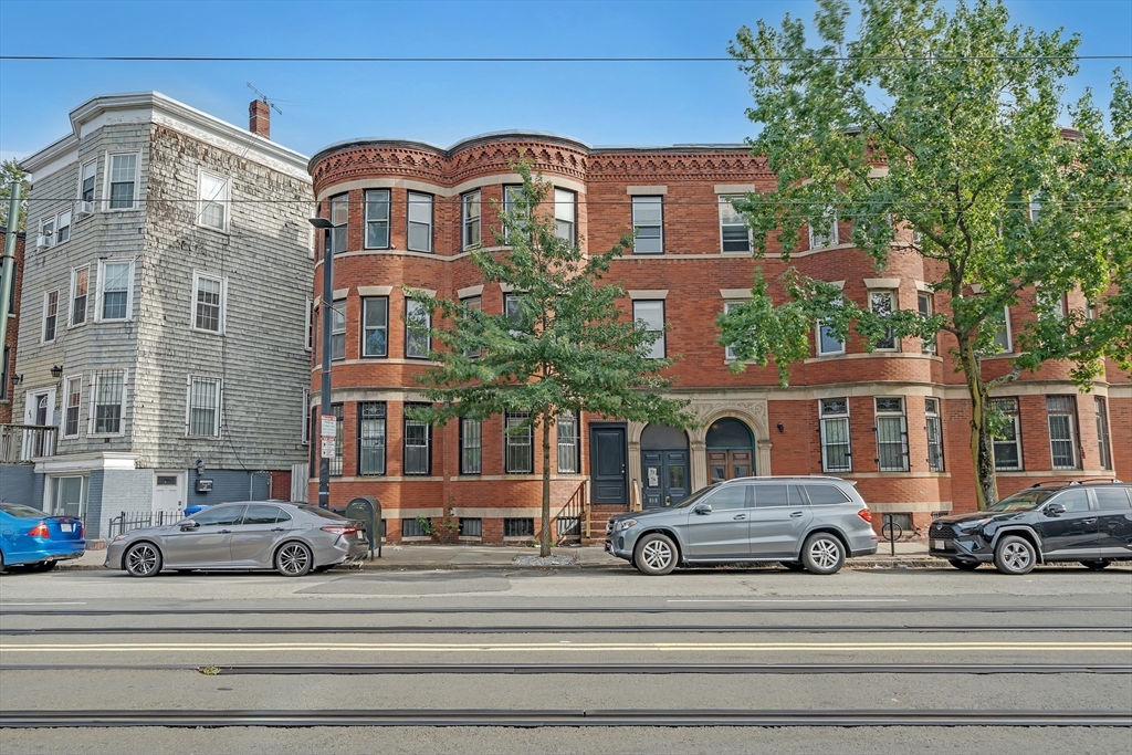 858 Huntington, Boston, Massachusetts, 3 Bedrooms Bedrooms, 7 Rooms Rooms,1 BathroomBathrooms,Residential Lease,For Rent,Huntington,73548909