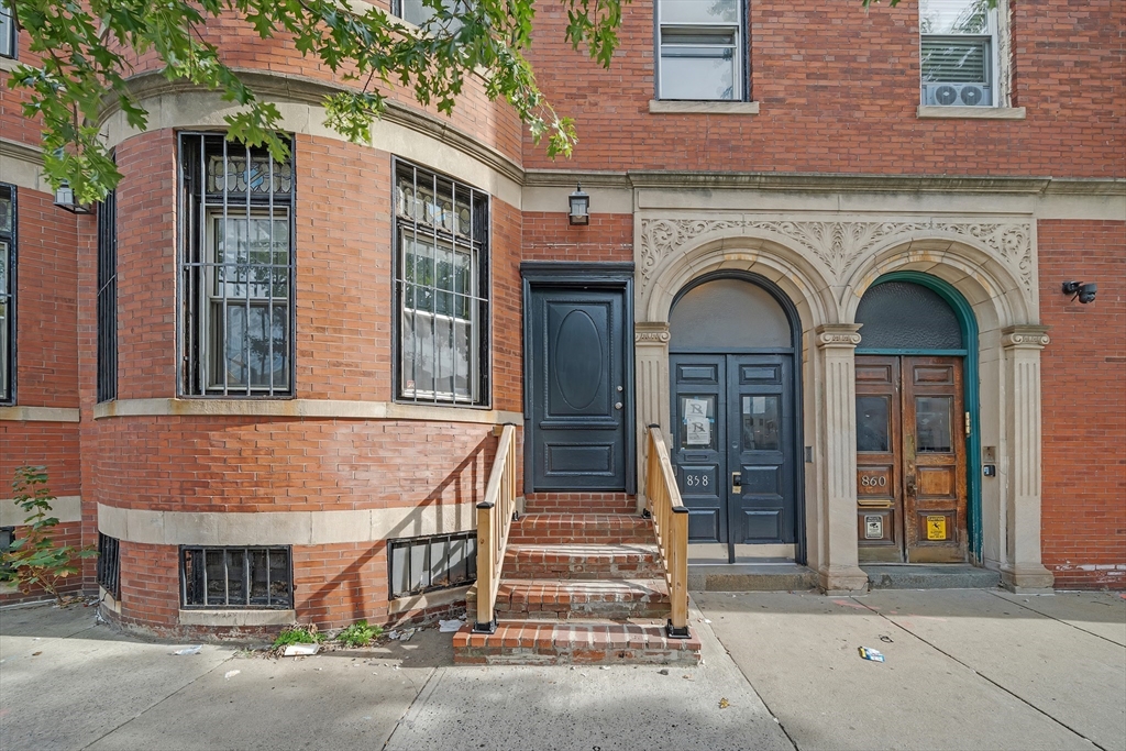 858 Huntington, Boston, Massachusetts, 3 Bedrooms Bedrooms, 7 Rooms Rooms,1 BathroomBathrooms,Residential Lease,For Rent,Huntington,73548907