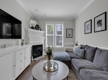 53 Woodward, Boston, Massachusetts, 1 Bedroom Bedrooms, 4 Rooms Rooms,1 BathroomBathrooms,Residential Lease,For Rent,Woodward,73548912