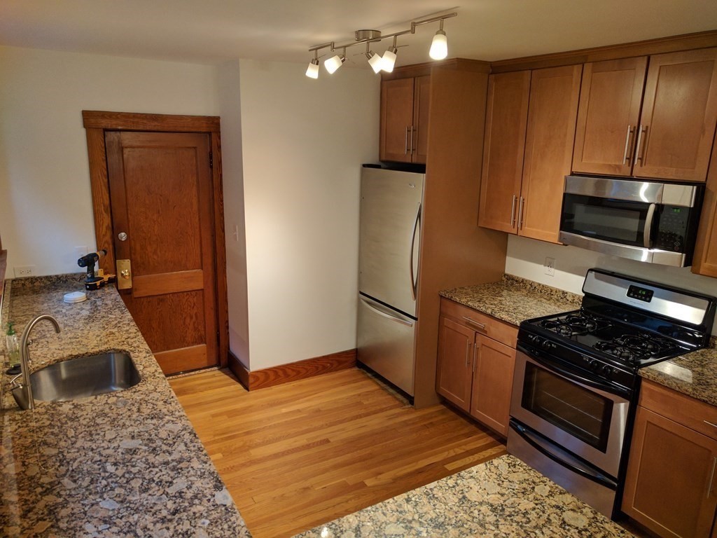 77 Ardale Street, Boston, Massachusetts, 2 Bedrooms Bedrooms, 5 Rooms Rooms,1.5 BathroomsBathrooms,Residential Lease,For Rent,Ardale Street,73548928