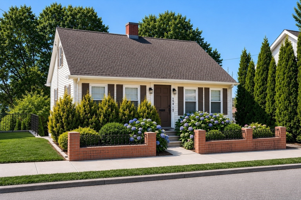 194 Palfrey St, Watertown, Massachusetts, 2 Bedrooms Bedrooms, 6 Rooms Rooms,1 BathroomBathrooms,Residential Lease,For Rent,Palfrey St,73548950