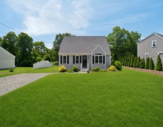 140 Broken Bow Ln, Falmouth, Massachusetts, 3 Bedrooms Bedrooms, 7 Rooms Rooms,2.5 BathroomsBathrooms,Residential,For Sale,Broken Bow Ln,73549130