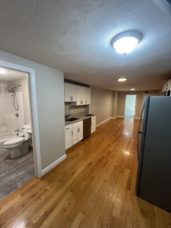 204 North Franklin, Holbrook, Massachusetts, 3 Bedrooms Bedrooms, 5 Rooms Rooms,1 BathroomBathrooms,Residential Lease,For Rent,North Franklin,73538223