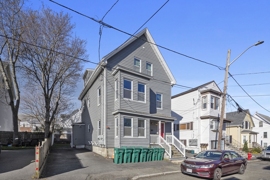 7 Ward St., Lynn, Massachusetts, 5 Bedrooms Bedrooms, 11 Rooms Rooms,3 BathroomsBathrooms,Residential Income,For Sale,Ward St.,73549163